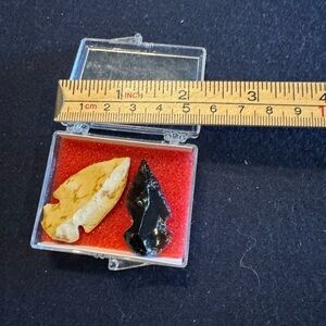 Arrowheads Set - Black and Tan